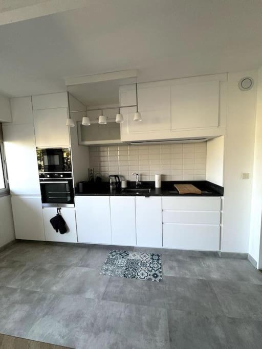 Appartement Neuf Avec Balcon Et Parking Prive Caen Exterior foto